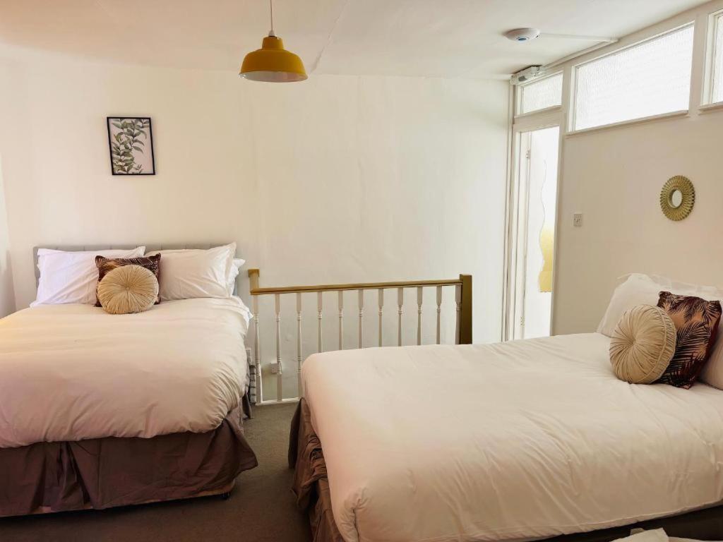 Seafront Party Houses For Hens, Stags & Groups Brighton Rum bild